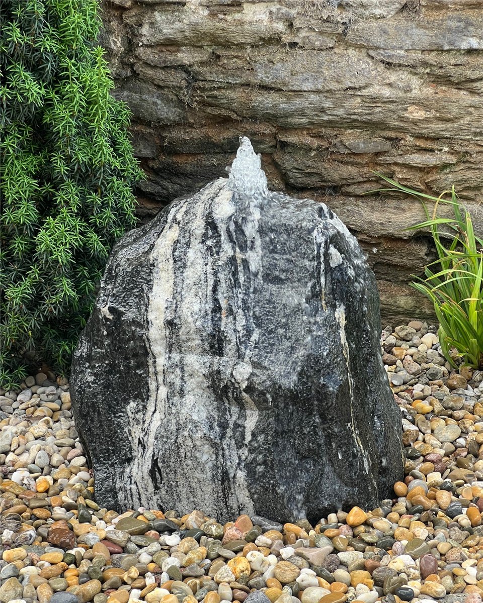 Quellstein Gneis 60cm Naturstein Gartenbrunnen Springbrunnen Komplettset