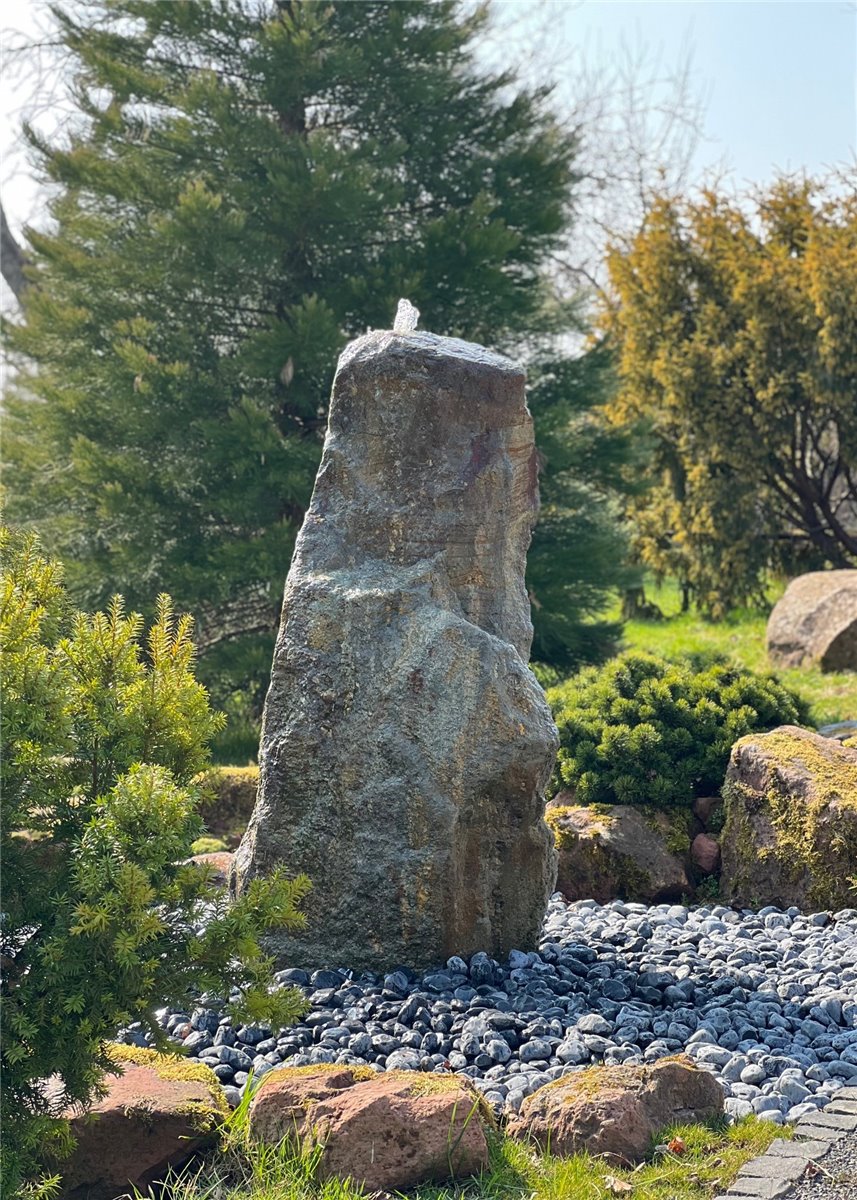 Quellstein Monolith Regenbogen Porphyr 165cm Gartenbrunnen Springbrunnen Komplettset