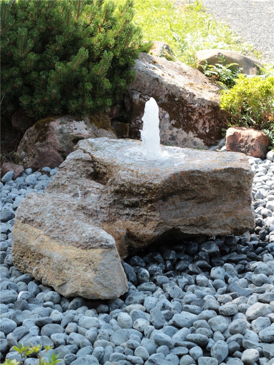 Quellstein Muschelkalk L100cm mit Quellschale Gartenbrunnen Springbrunnen