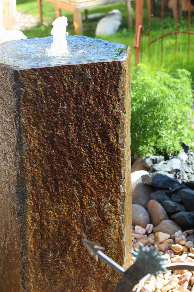 Quellstein Monolith Basalt 100cm mit Quellschale Gartenbrunnen Springbrunnen